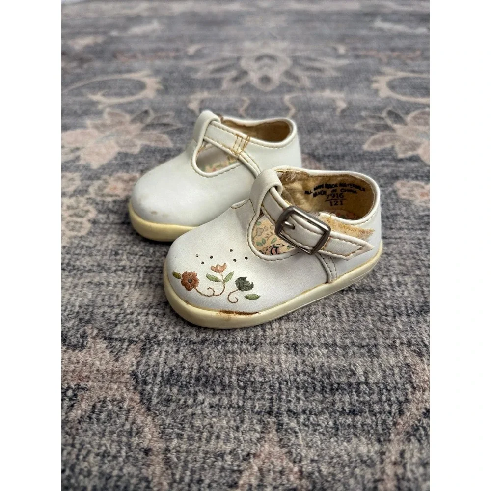 Vintage Superoos Baby Mary Jane Shoes White